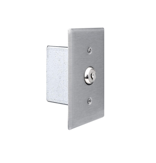 INTERRUPTOR DIGITAL DE LLAVE GREENMAX LUMACAN3 DE  INCLUYE PLACA 302SS CON TORNILLOS A PRUEBA DE MANIPULACION LEVITON 