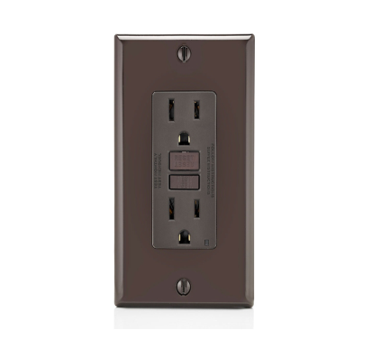 TOMACORRIENTE ICFT A PRUEBA DE MANIPULACIONES DE AUTOVERIFICACIÓN DE 15 A CON LUZ, CAFE DECORA LEVITON